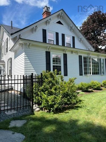 86 Queen Street, Truro, NS - Outdoor