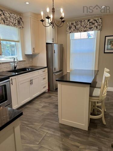 86 Queen Street, Truro, NS - Indoor Photo Showing Kitchen With Double Sink