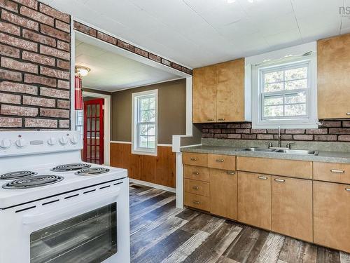 8801 201 Highway, Nictaux, NS - Indoor Photo Showing Kitchen With Double Sink