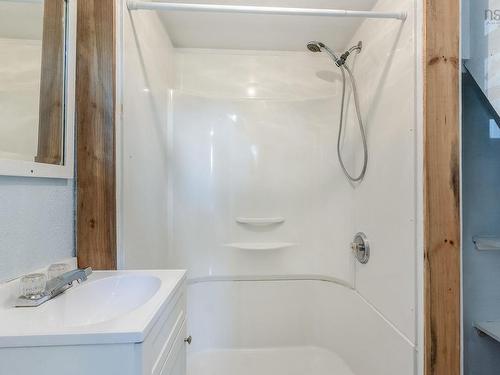 8801 201 Highway, Nictaux, NS - Indoor Photo Showing Bathroom