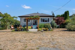 417 White St Ladysmith, BC V9G 1B7