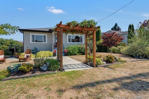 417 White St, Ladysmith, BC 