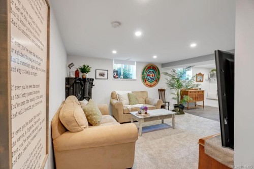 417 White St, Ladysmith, BC 