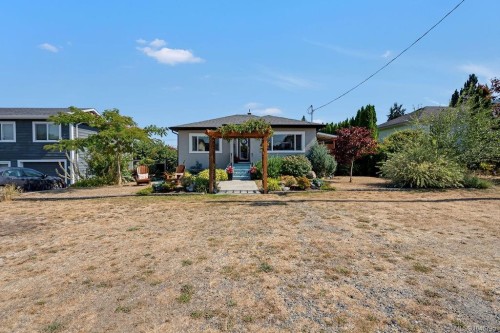 417 White St, Ladysmith, BC 