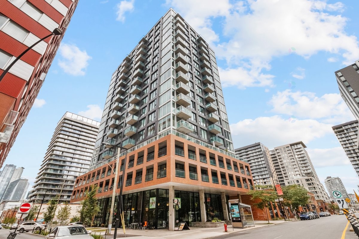 1003 1165 Rue Wellington — photo 1