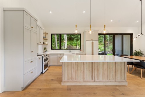 Cuisine - 13 Imp. Du Cerf, Shefford, QC - Indoor Photo Showing Kitchen With Upgraded Kitchen
