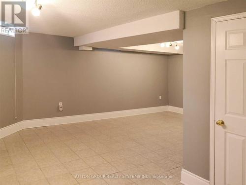 LOWER - 6005 TENTH LINE , Mississauga, Ontario L5N 5S6 2