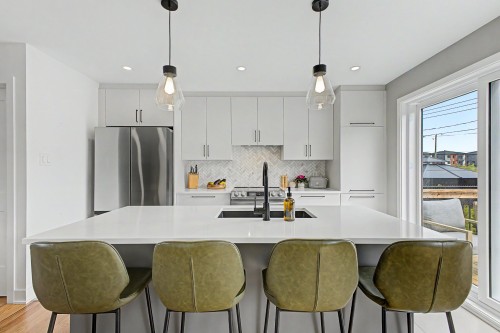 Cuisine - 871 Rue Du Ruisseau, Farnham, QC - Indoor Photo Showing Kitchen With Upgraded Kitchen