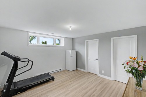 Chambre à coucher - 871 Rue Du Ruisseau, Farnham, QC - Indoor Photo Showing Other Room