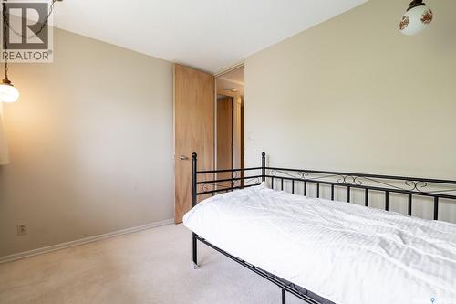 145 Mayfair Crescent, Regina, SK - Indoor Photo Showing Bedroom