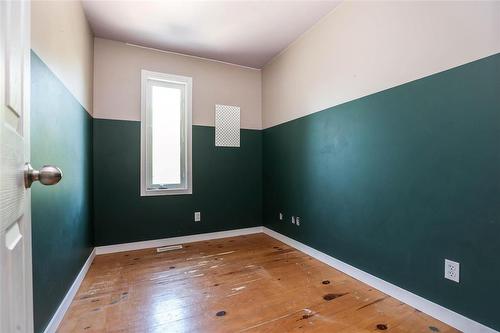 20 Son Crescent, Rosser, MB - Indoor Photo Showing Other Room