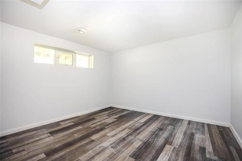 20 Son Crescent, Rosser, MB - Indoor Photo Showing Other Room