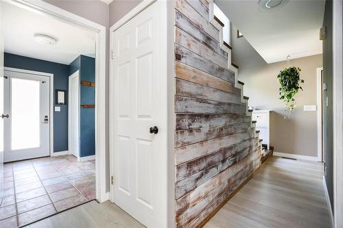 20 Son Crescent, Rosser, MB - Indoor Photo Showing Other Room