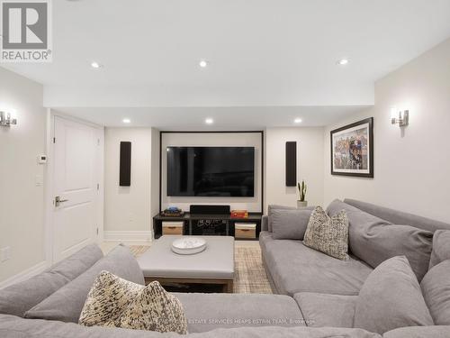 29 Maxwell Avenue, Toronto, ON - Indoor Photo Showing Living Room