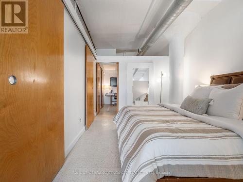 207 - 365 Dundas Street E, Toronto, ON - Indoor Photo Showing Bedroom