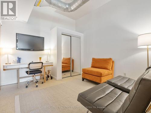 207 - 365 Dundas Street E, Toronto, ON - Indoor