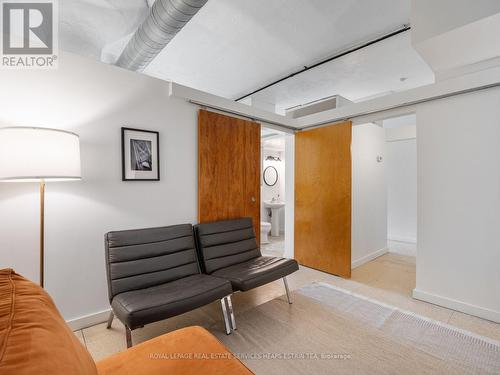 207 - 365 Dundas Street E, Toronto, ON - Indoor Photo Showing Other Room