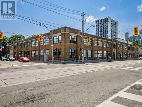 207 - 365 Dundas Street E, Toronto, ON - Outdoor