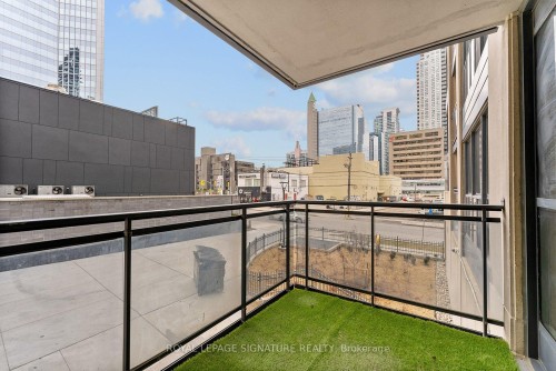 206-18 Hollywood Avenue, Toronto, ON - Outdoor With Exterior