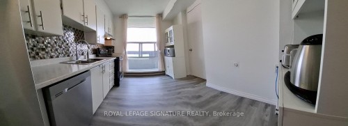 1210-60 Inverlochy Boulevard, Markham, ON - Indoor Photo Showing Kitchen