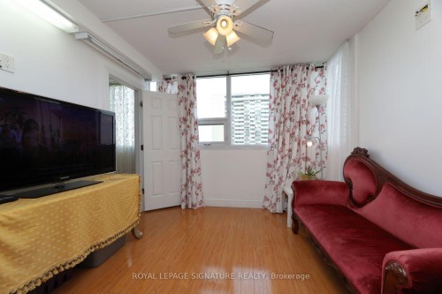 1402-3303 Don Mills Road, Toronto, ON - Indoor