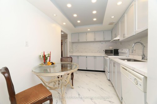 1402-3303 Don Mills Road, Toronto, ON - Indoor Photo Showing Other Room