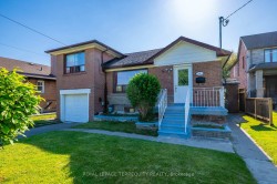 4 Harris Park Drive Toronto, ON M1L 2Z9