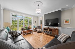 Salon - 