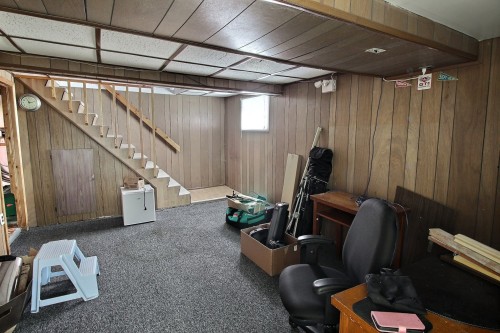 Salle familiale - 1007 Rue Bureau, Rouyn-Noranda, QC - Indoor