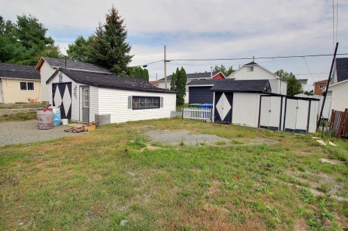 Garage - 1007 Rue Bureau, Rouyn-Noranda, QC - Outdoor