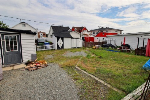 Cour - 1007 Rue Bureau, Rouyn-Noranda, QC - Outdoor