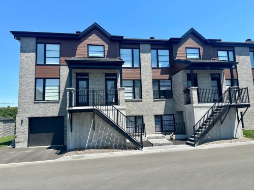 Façade - 3189C Rue Roger, Sainte-Marthe-Sur-Le-Lac, QC - Outdoor With Facade