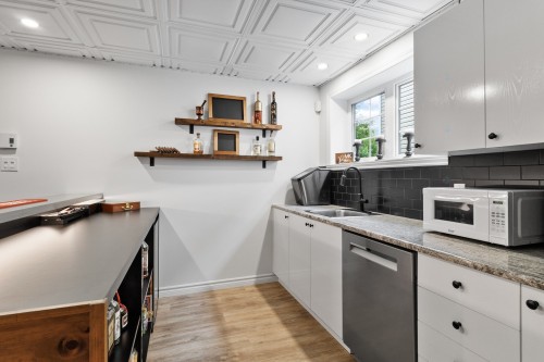 Cuisinette - 621 18E Avenue, Magog, QC - Indoor Photo Showing Kitchen