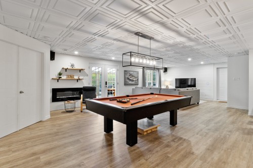 Salle de jeux - 621 18E Avenue, Magog, QC - Indoor Photo Showing Other Room