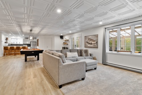 Salle familiale - 621 18E Avenue, Magog, QC - Indoor