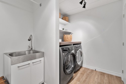 Salle de lavage - 621 18E Avenue, Magog, QC - Indoor Photo Showing Laundry Room