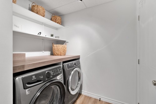 Salle de lavage - 621 18E Avenue, Magog, QC - Indoor Photo Showing Laundry Room
