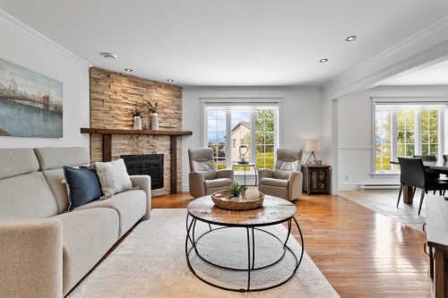 Salon - 621 18E Avenue, Magog, QC - Indoor Photo Showing Living Room With Fireplace