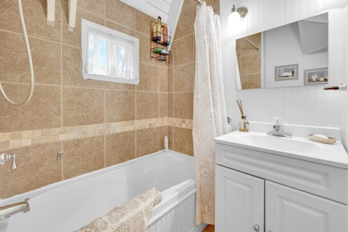 Salle de bains - 1651 Rue Des Bécassines, Sainte-Adèle, QC - Indoor Photo Showing Bathroom