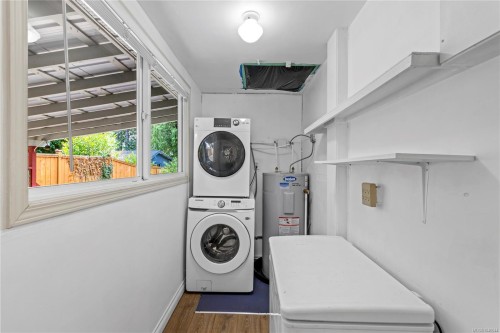 1987 Cedar Rd, Nanaimo, BC 