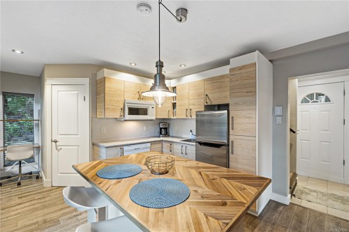 531 Summit Dr, Nanaimo, BC 