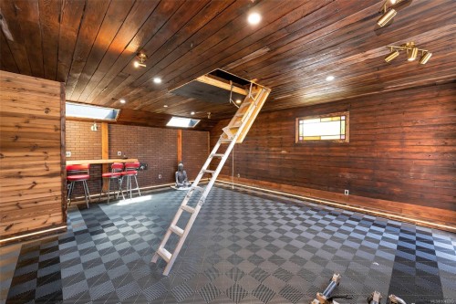 3107 Quadra St, Victoria, BC 