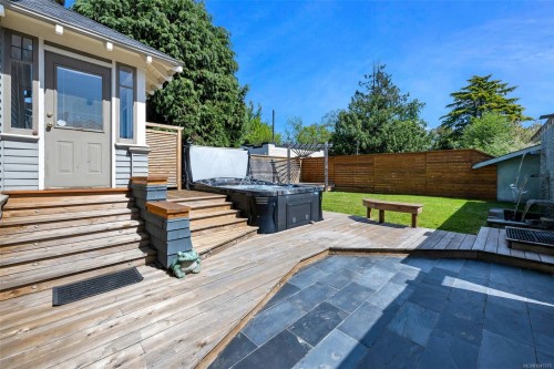 3107 Quadra St, Victoria, BC 