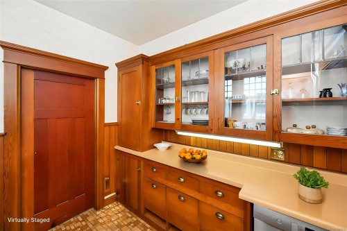3107 Quadra St, Victoria, BC 