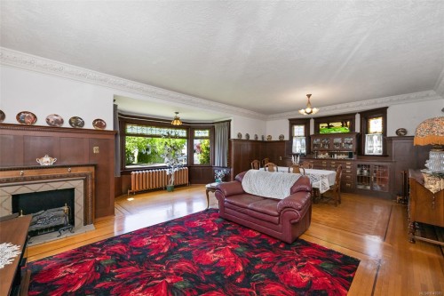3107 Quadra St, Victoria, BC 