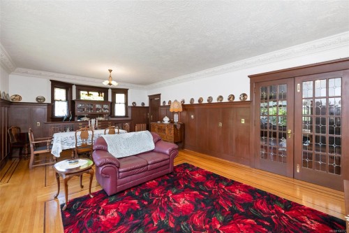 3107 Quadra St, Victoria, BC 