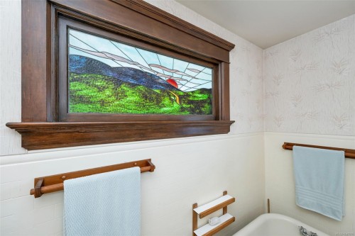 3107 Quadra St, Victoria, BC 