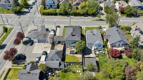 3107 Quadra St, Victoria, BC 