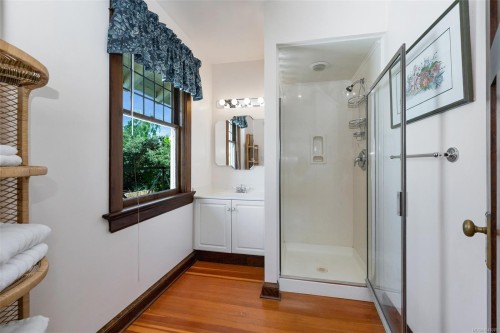 3107 Quadra St, Victoria, BC 