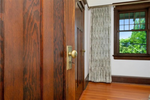 3107 Quadra St, Victoria, BC 